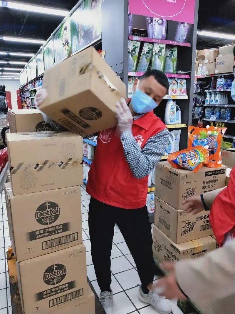 深圳疫情医护,深圳抗疫和上海抗疫