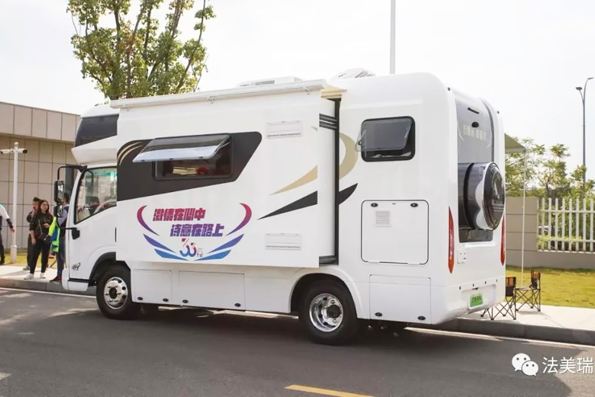 20万左右轻卡房车和c型房车,房车推荐15万到20万c型新能源房车