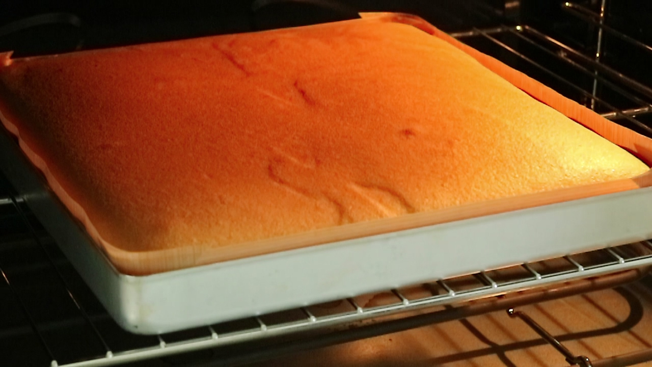 彻底告别失败电饭煲蛋糕详细做法,零失败的蛋糕卷教程