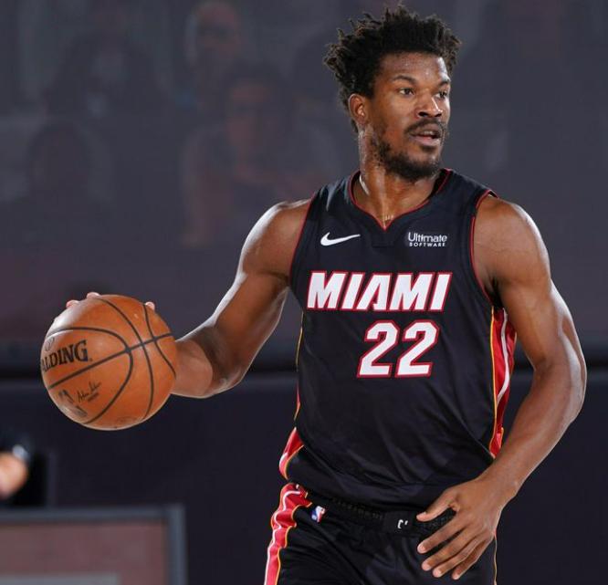 威金斯和威少冲突,威金斯打威少