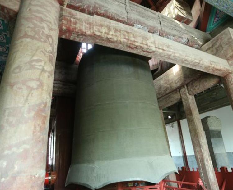 平常都是放着观摩，只有节假日才撞三下，可为何说它是中国钟王？