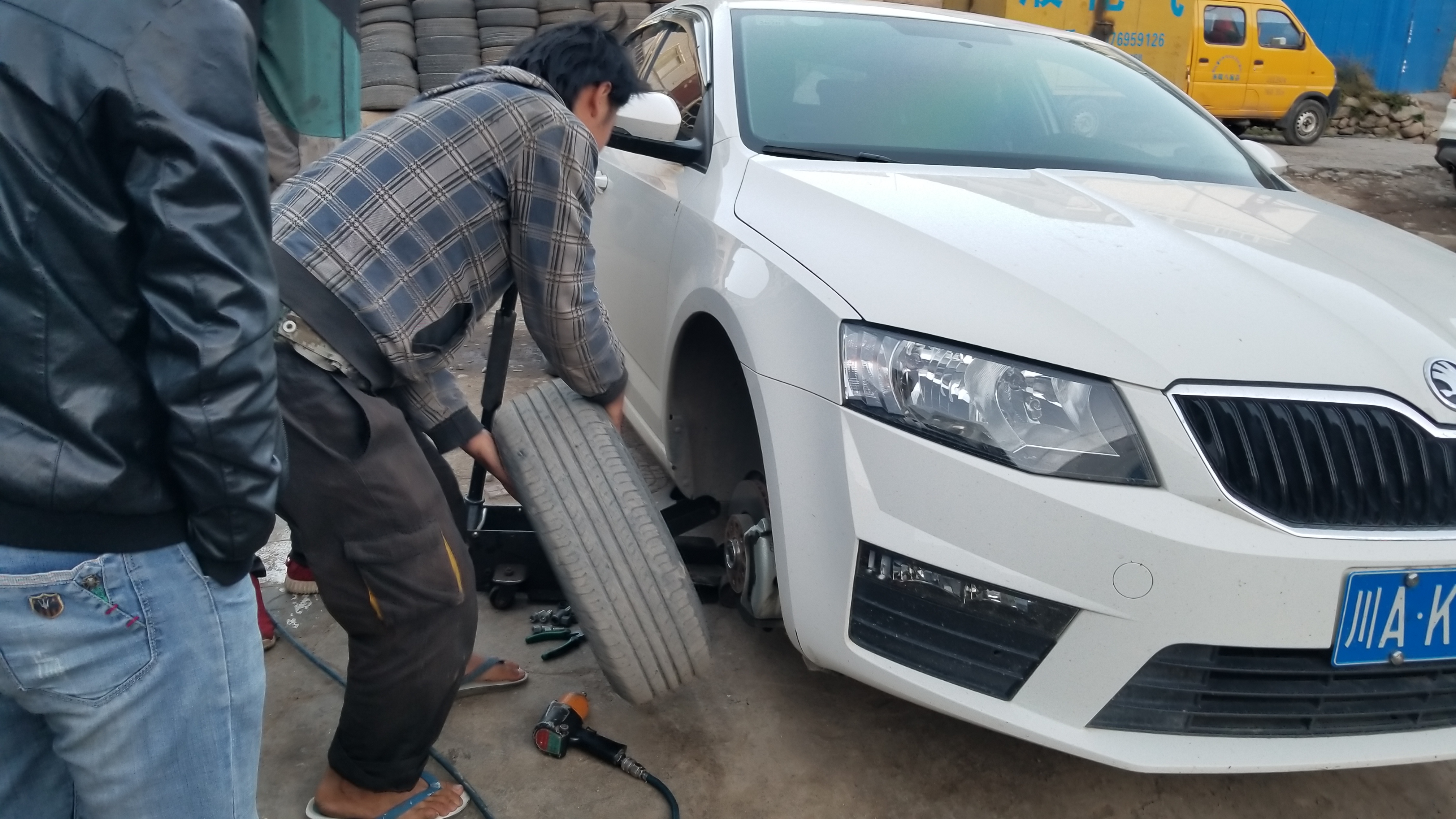 川藏线拉萨到成都的详细路线图,成都到拉萨川藏线318攻略图