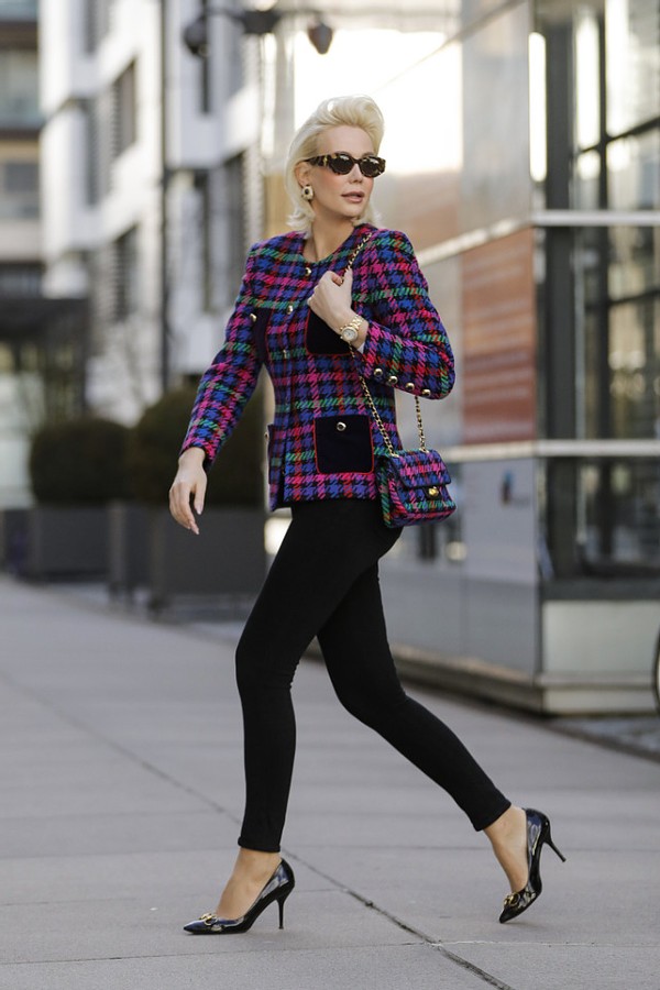 咖色威尔士格纹西装外套搭配,bf风穿搭男西装