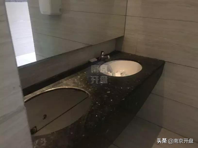 开了10年商场倒闭了吗,开了十年的店即将关闭感慨