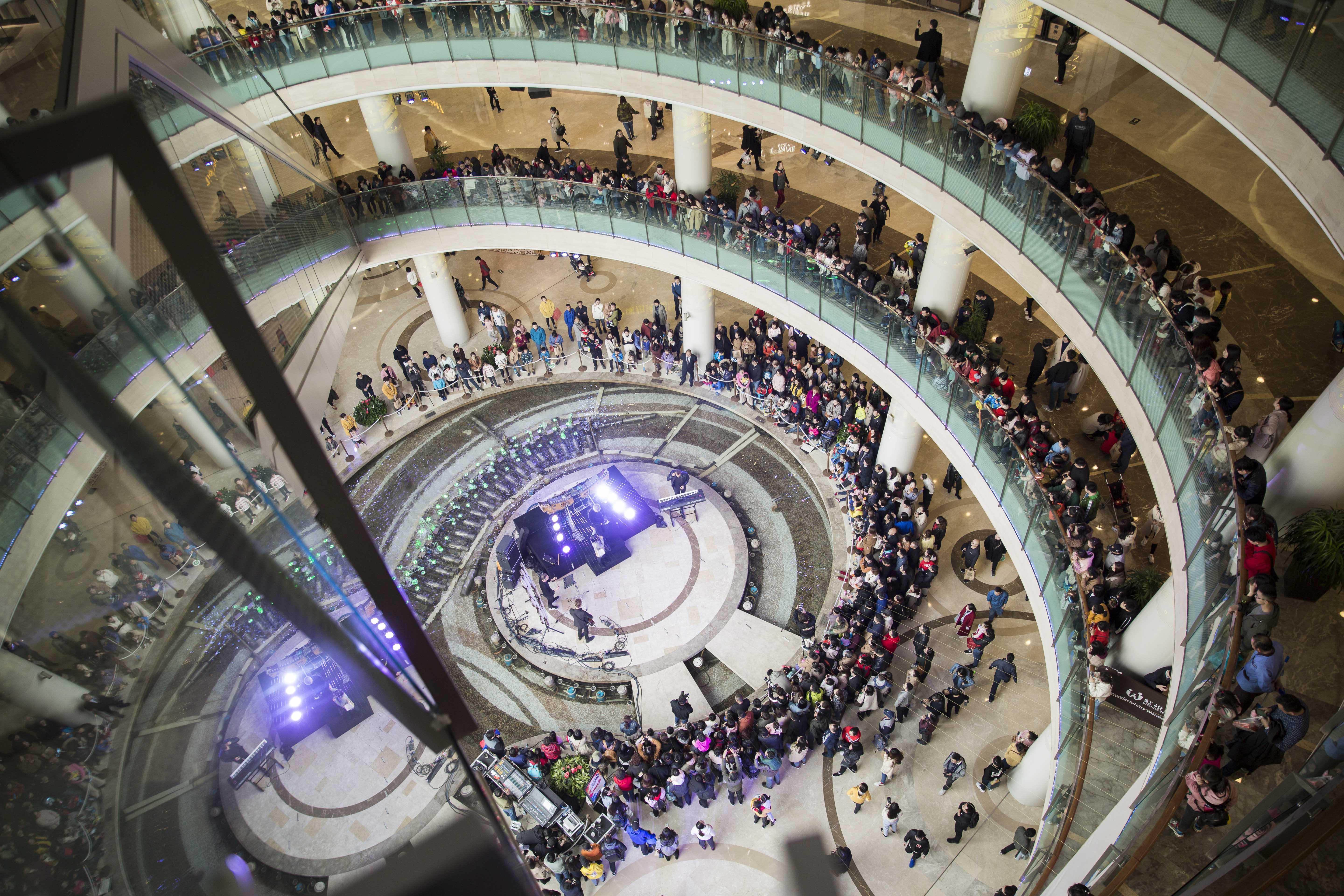 与乐器融为一体是种什么样的体验？让世界上最大的琴来告诉你