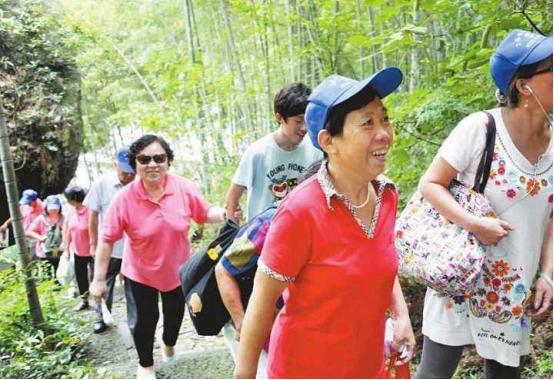 老年团旅游怎么省钱,几块钱的老年旅游团如何盈利