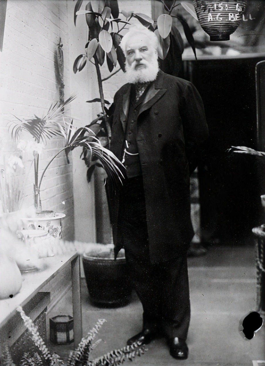 亚历山大贝尔介绍,亚历山大贝尔传奇人生