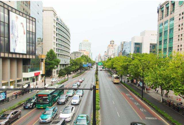 杭州商业步行街,中国十大步行街杭州湖滨步行街