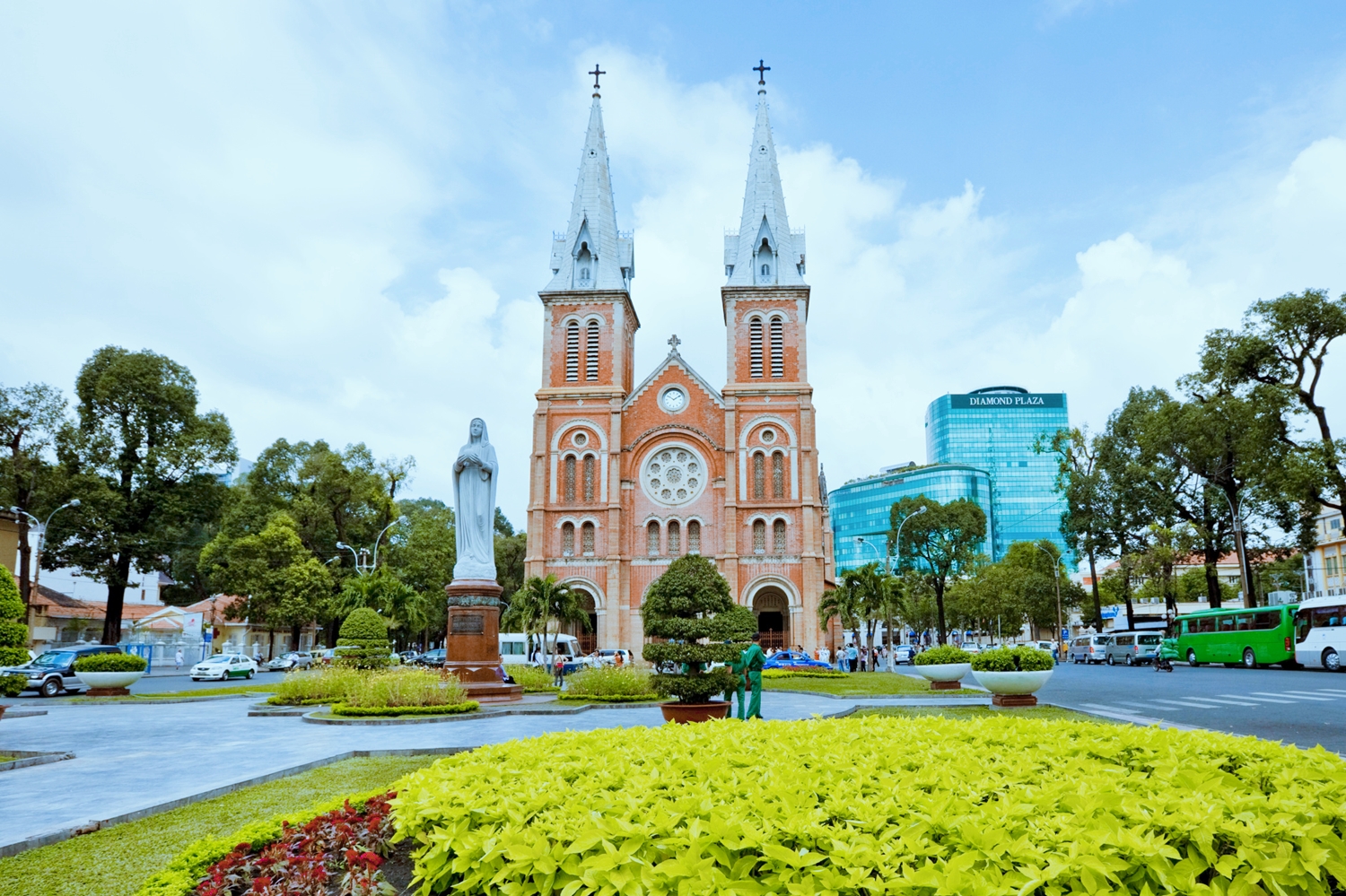 胡志明越南大教堂,胡志明圣母院大教堂