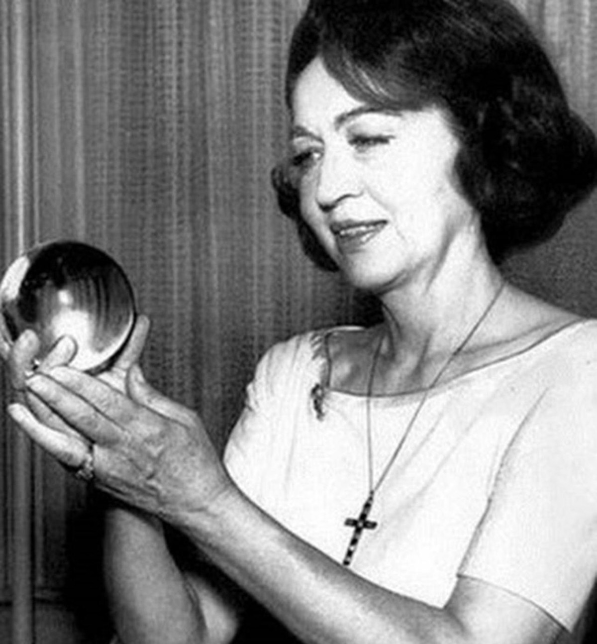 美国著名预言家对世界的预言,美国预言家8条预言