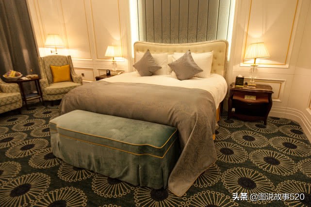 酒店房间床尾摆一长凳是什么意思,酒店床尾放条长凳