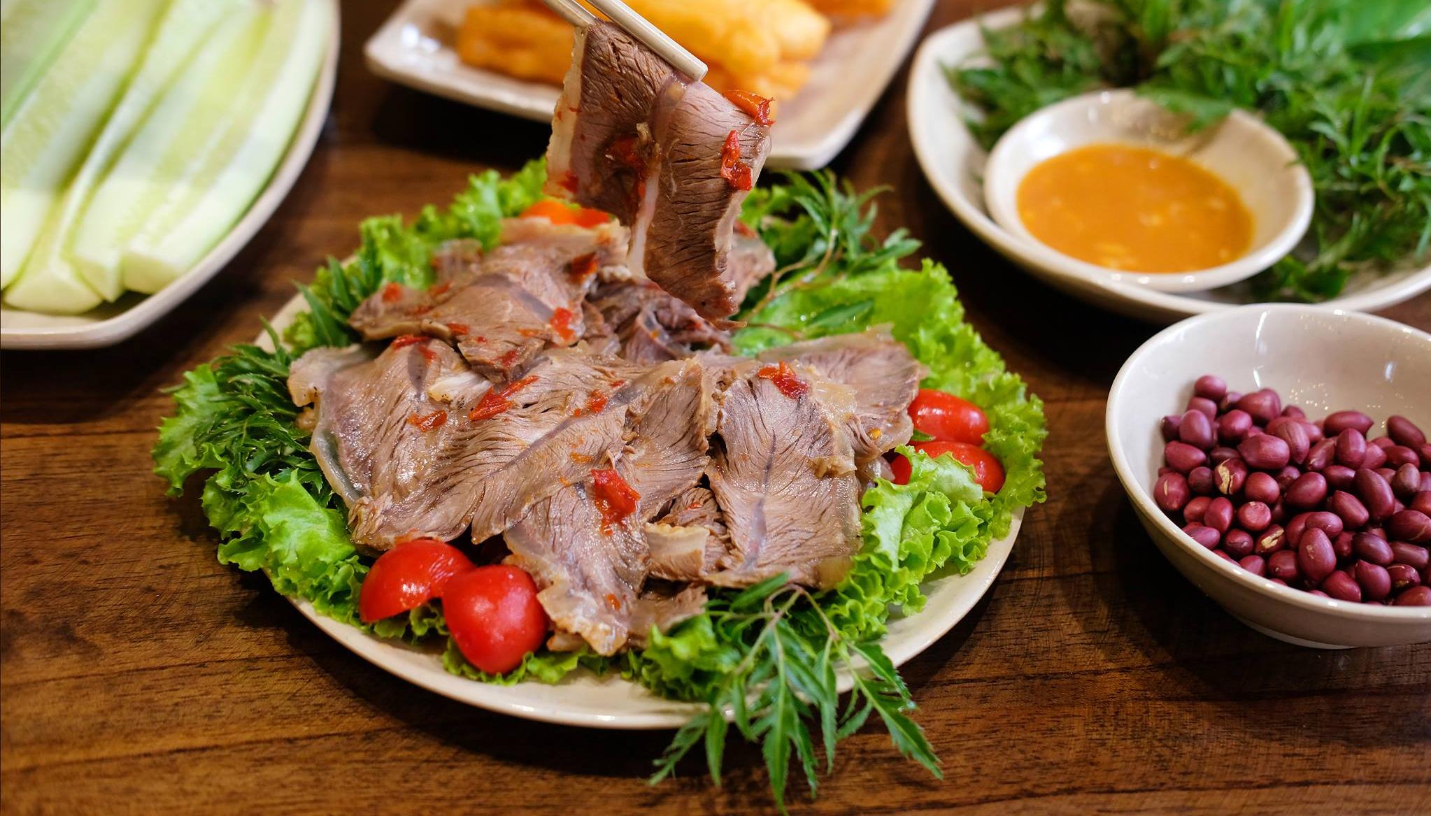 越南特色好吃的美食大全攻略 (40种好吃的越南美食)