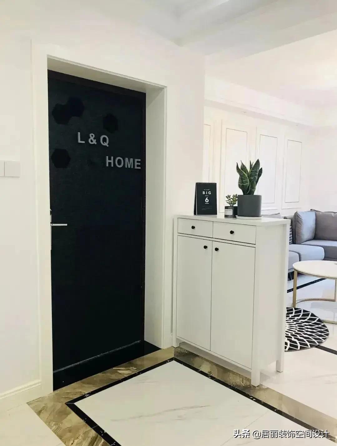 进门鞋柜设计图2022款现代风玄关,一进门就是客厅和餐厅玄关鞋柜