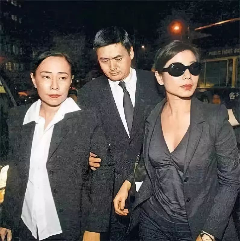 钟楚红为亡夫承诺终生不嫁,用情专一的钟楚红