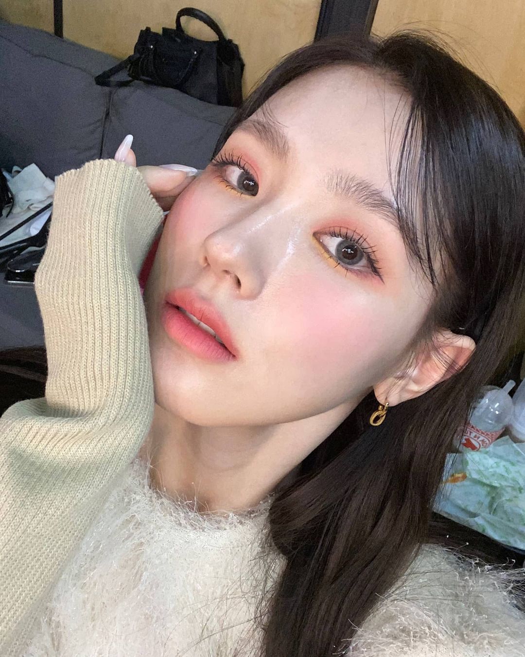 手把手教你新手化妆的正确步骤,新手化妆的正确使用方法和步骤