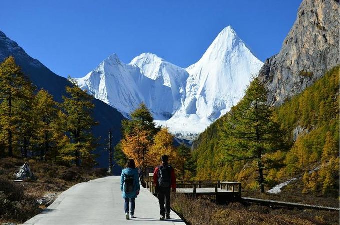 自驾游稻城亚丁攻略视频,成都到稻城亚丁自驾游最佳路线