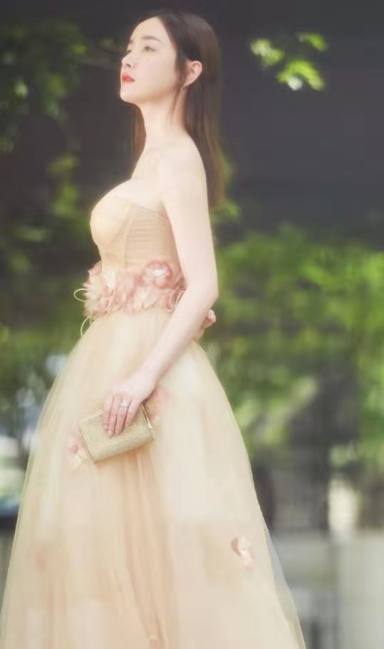 张檬取出假体颜值重回巅峰,张檬取出假体颜值重回巅峰照片