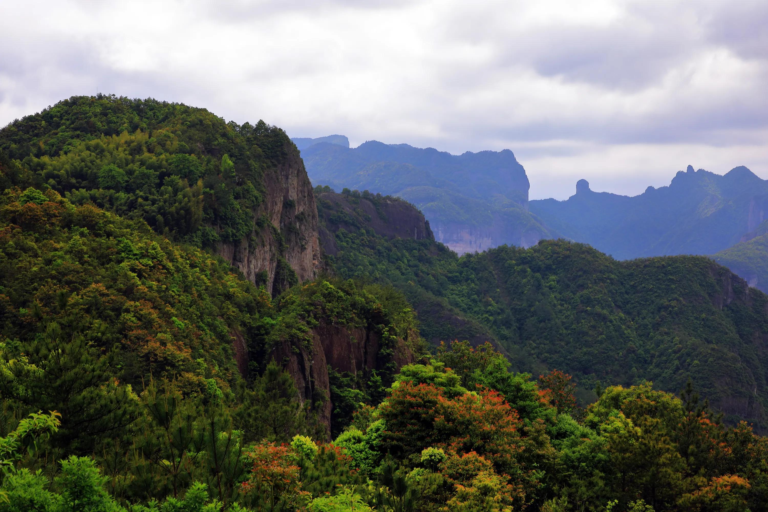 沿着高速看中国新一集,沿着高速一路看中国