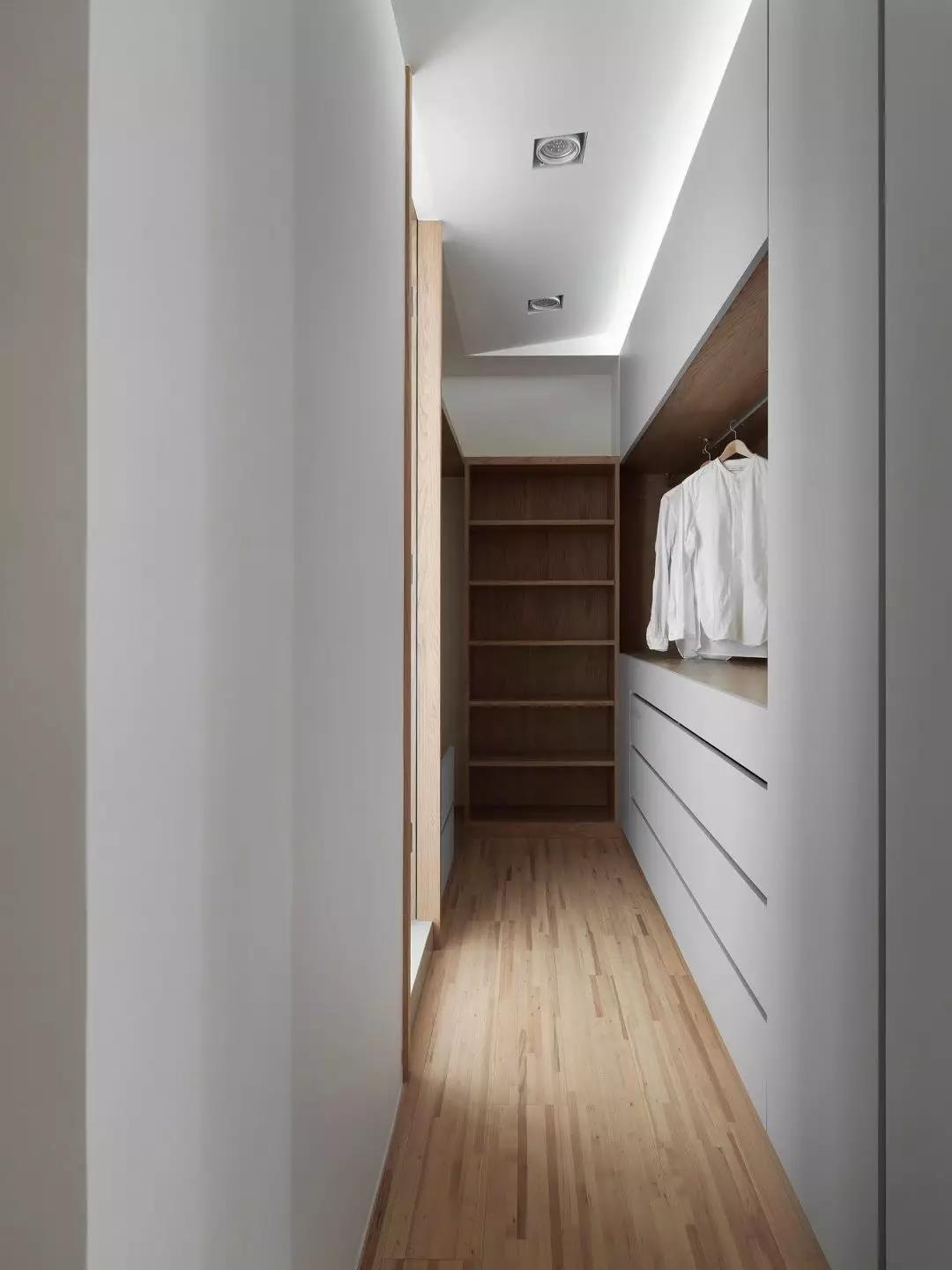 衣帽间怎么做省钱还显得高级,自己打造实用简单衣帽间