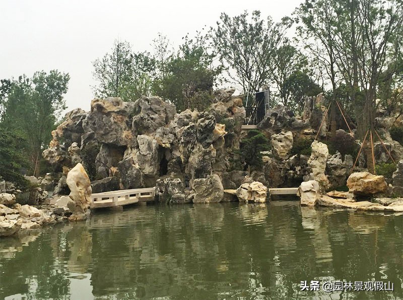 为何庭院中要建假山流水景观,庭院假山流水设计在什么地方好