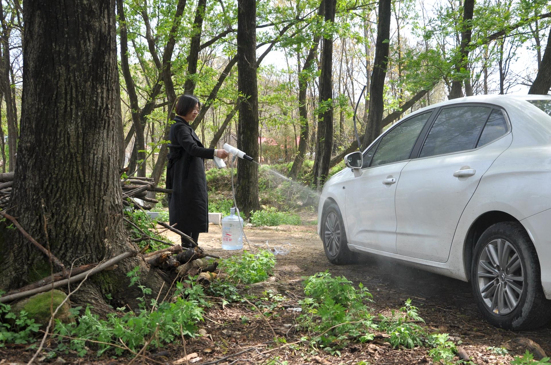 乐空手持锂电洗车机评测,便携洗车机220v高压家用