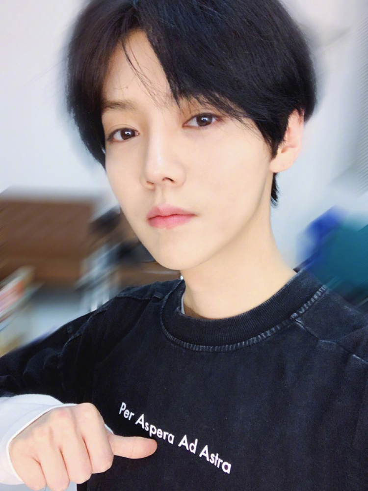 鹿晗力挺原创演唱会,鹿晗力挺关晓彤