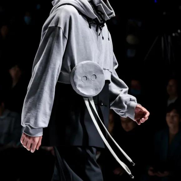 2021秋冬女装款式流行趋势,2018秋冬趋势报告巴黎时装周