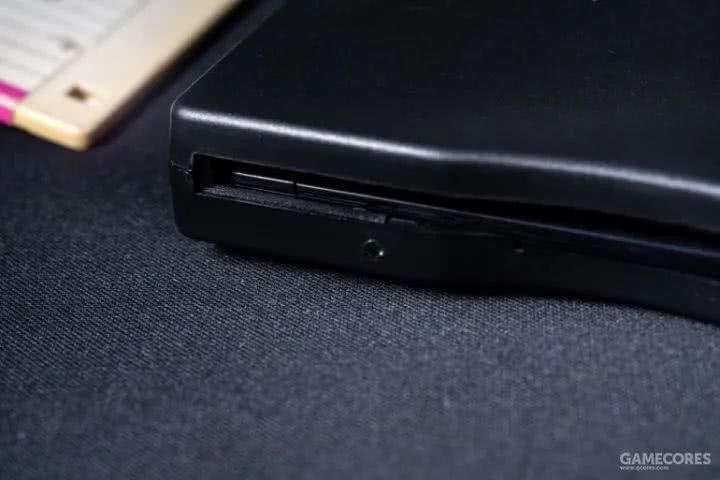 一百多块买个26年前的笔记本,我改了改,还能上网