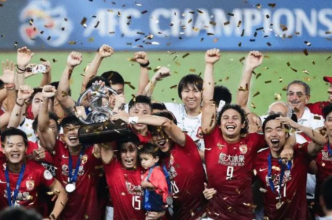 挡不住的坍塌迹象，恒大极有可能下半程放弃参赛，离开中国足球