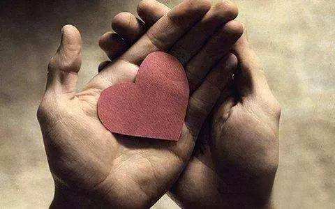 胸闷气短烦躁中医说我心脏有问题,胸闷手脚凉