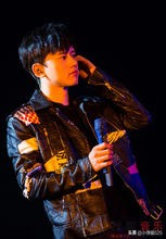 张杰经历的挫折,张杰的出道经历