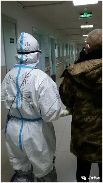 武汉抗疫女护士,女医生在武汉抗疫事迹