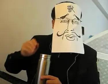 《万万》系列播出八年,配角凭借《扬名立万》一鸣惊人,主角沉寂