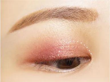单眼皮肿眼泡眼妆3ceovertake,overtake眼影单眼皮肿眼泡眼妆教程