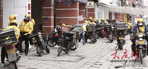 走近“庆漂”：到大庆摆地摊、干个体、开公司