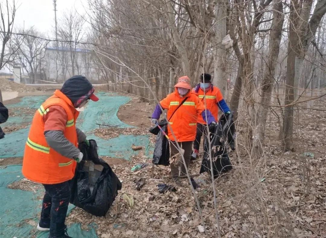 致敬巾帼战疫英雄,致敬坚守一线的巾帼英雄