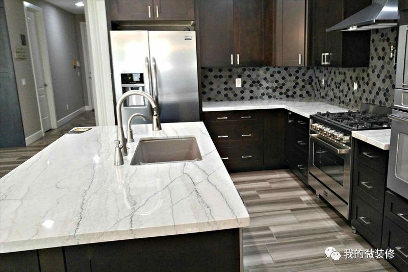 厨房橱柜台面什么材质比较好,厨房台面用什么材质既经济又好用