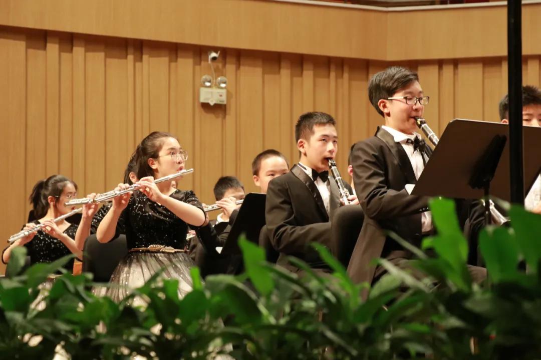 长沙南雅中学毕业生赵栩嘉,母校六年给她的……