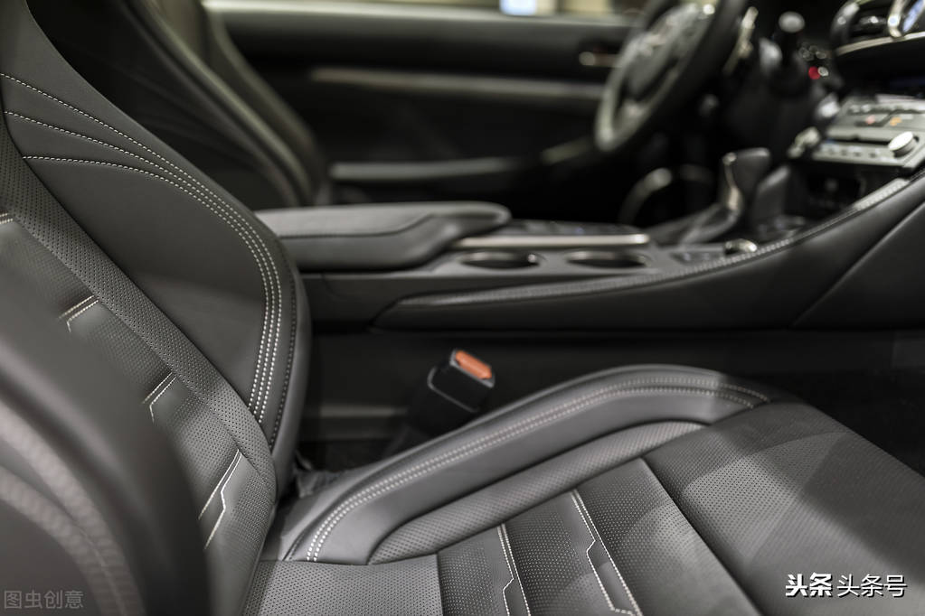 飞机失事的概率和车祸概率哪个大,飞机事故率和汽车事故率谁高