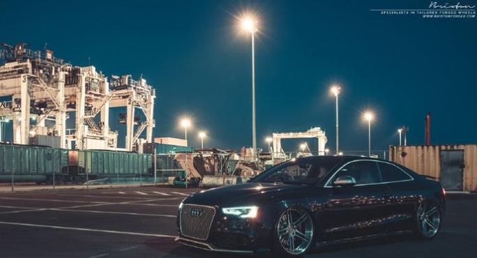 近距离静态拍车技巧,拍车行驶时的视频技巧