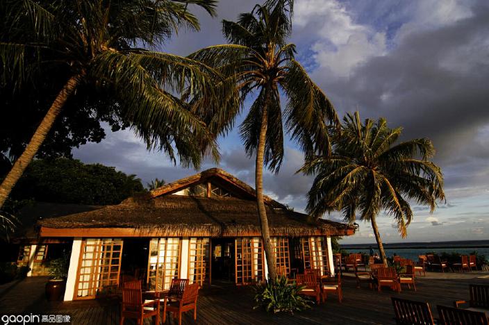 马尔代夫世外桃源海滩度假村,马尔代夫满月喜来登