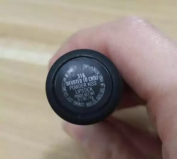 假mac口红烂嘴,假mac口红