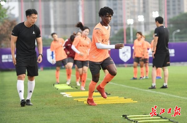 江大女足金花,江大女足最新引援消息