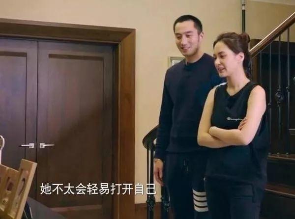 阿娇演港女,阿娇不笑和笑起来的对比照
