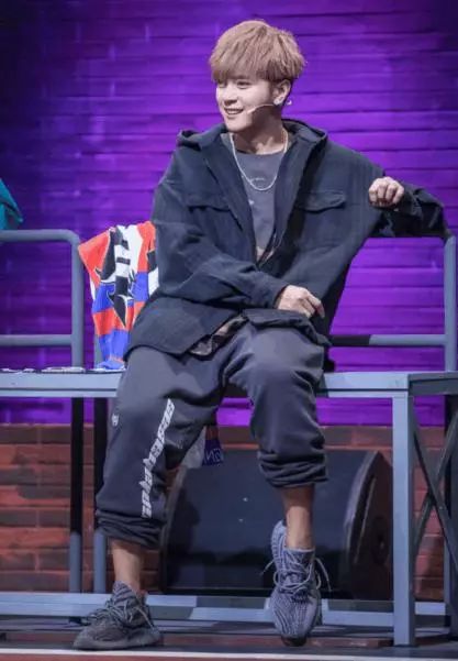 椰子yeezy什么意思,yeezy和椰子有什么区别