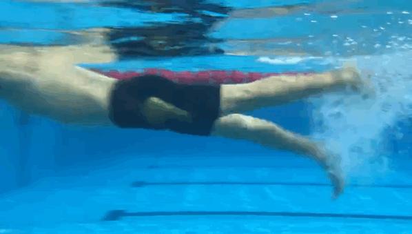3步学会自由泳换气游得更轻松,三步骤让你掌握自由泳转身技术