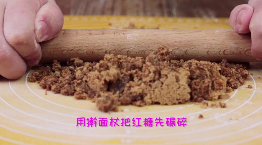 开花红糖馒头放小苏打还是泡打粉,无需醒发的红糖大枣开花馒头配方