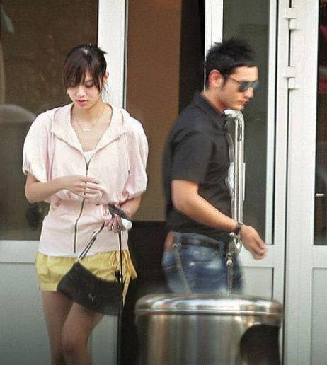 黄晓明angelababy心理分析,baby黄晓明新闻八卦