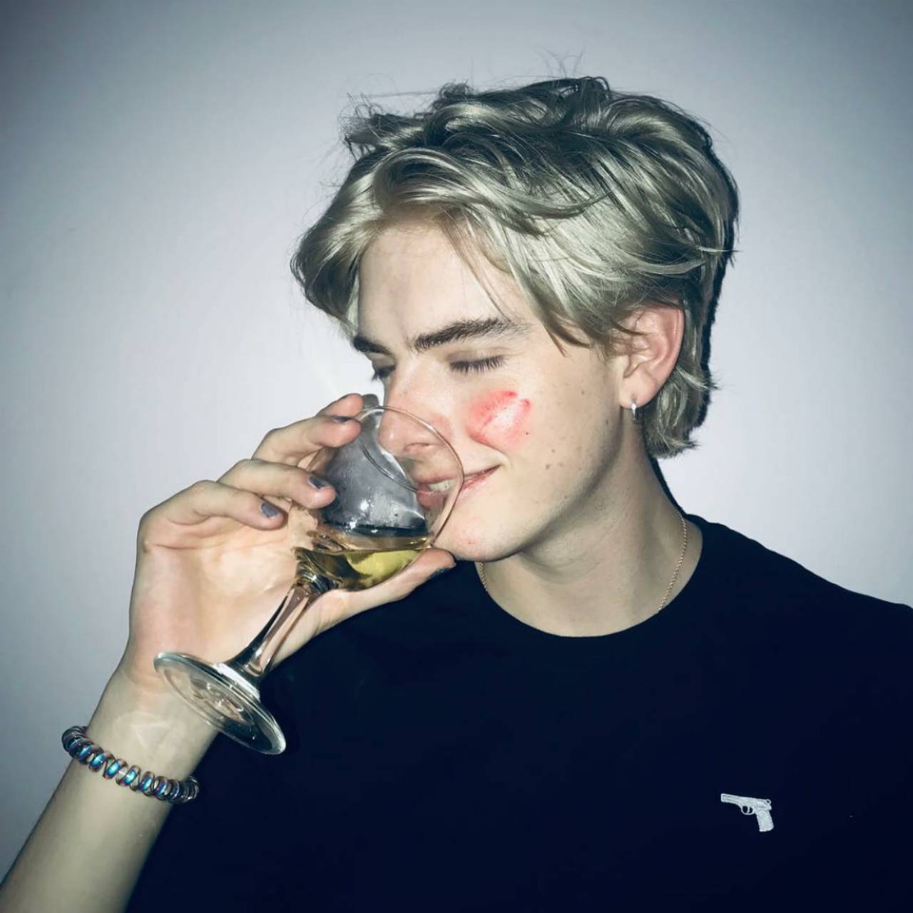 手绘欧美男头高质量图集,高质量小众男头欧美图集