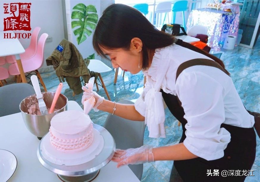 【冰城浮生记Day9】斜杠青年于浩洋：上得了讲台下得了柜台